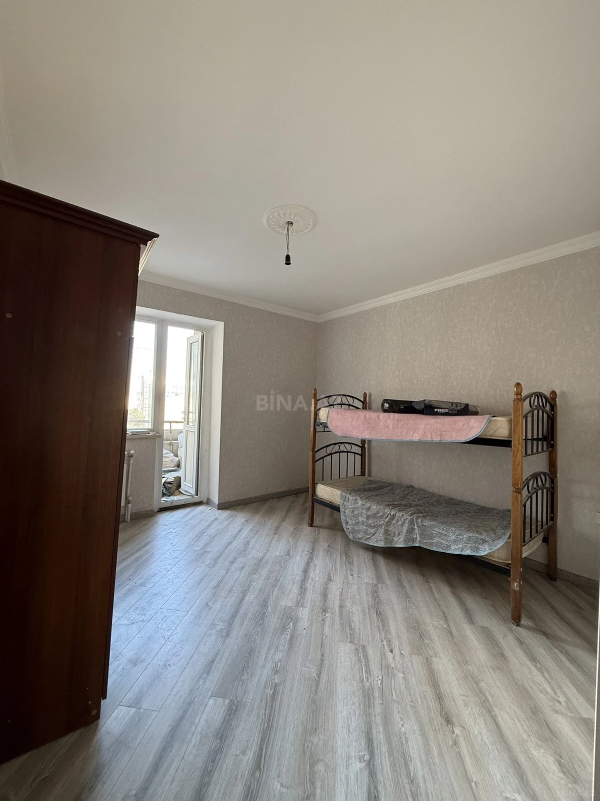 Satılır 3 otaqlı mənzil 85 m²