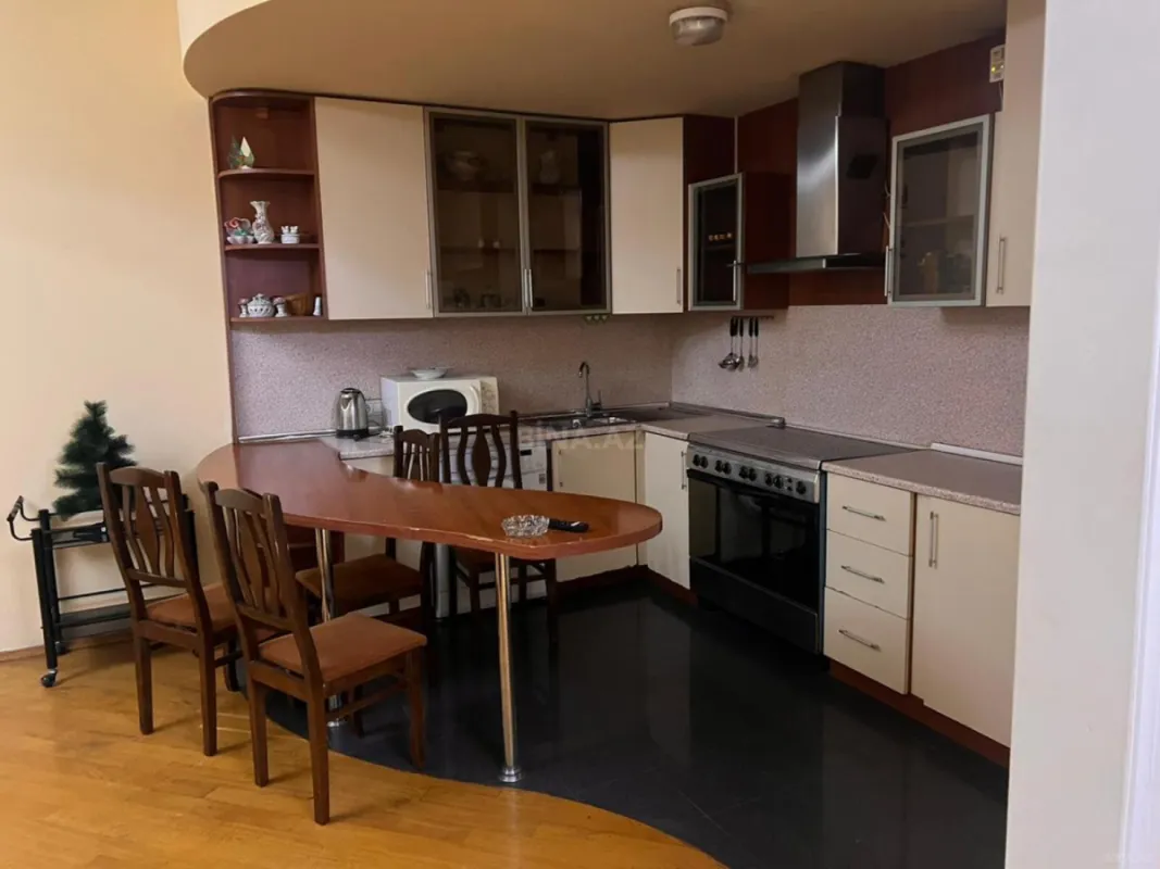 Kirayə verilir 3 otaqlı mənzil 75 m²