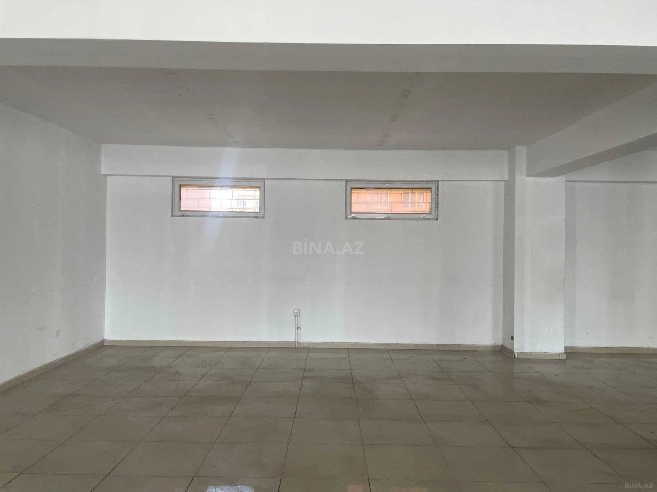 Kirayə verilir obyekt 2000 m²