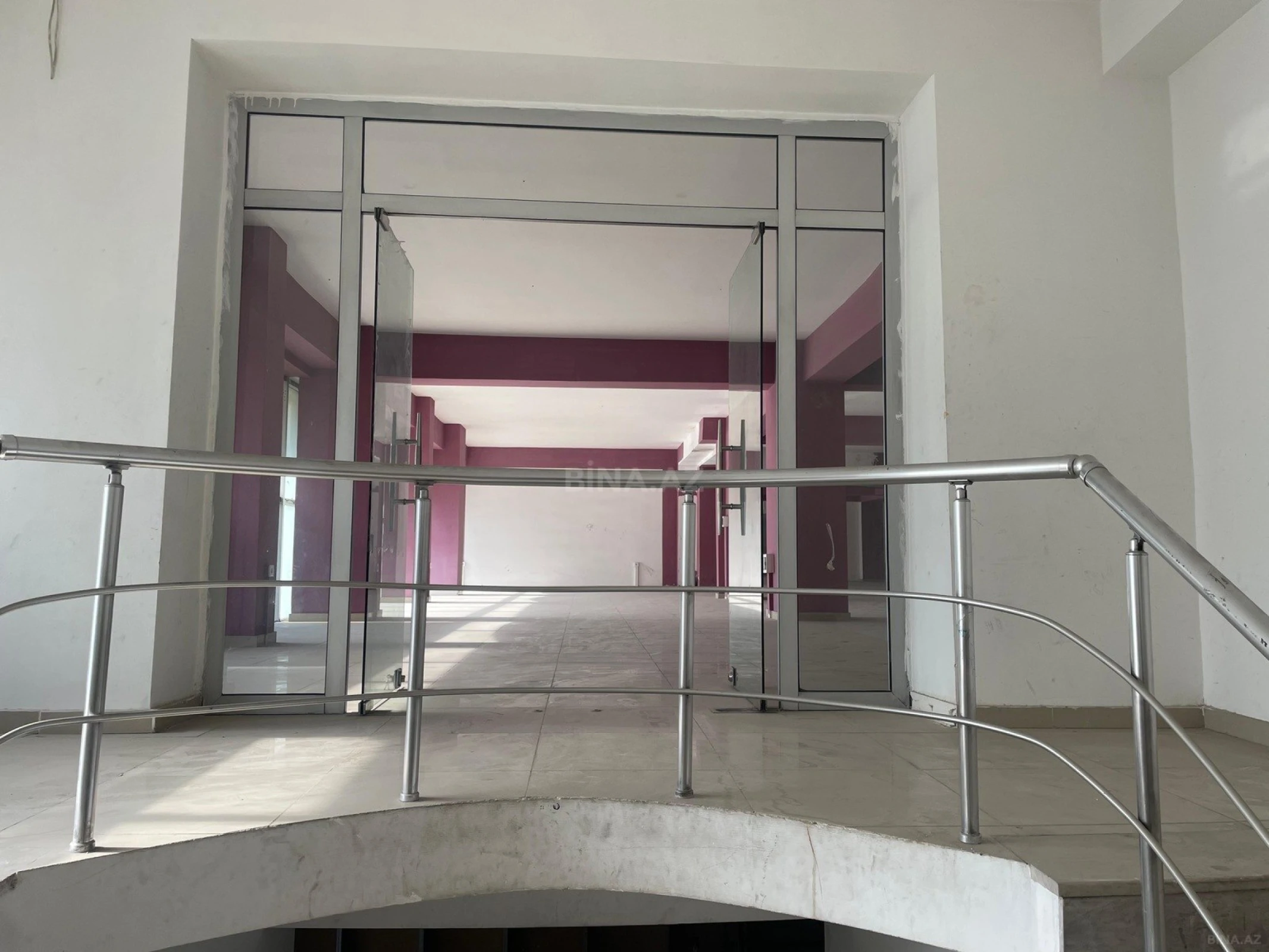 Kirayə verilir obyekt 2000 m²