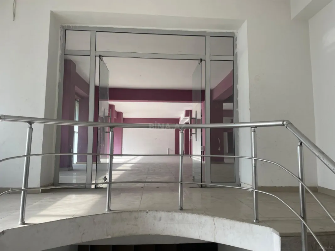 Kirayə verilir obyekt 2000 m²