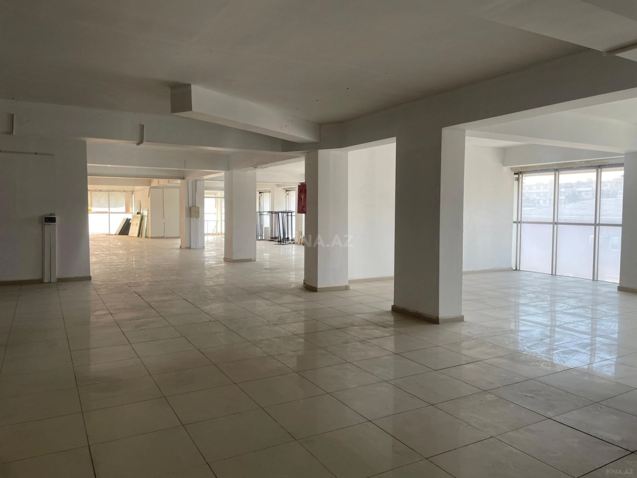 Kirayə verilir obyekt 2000 m²