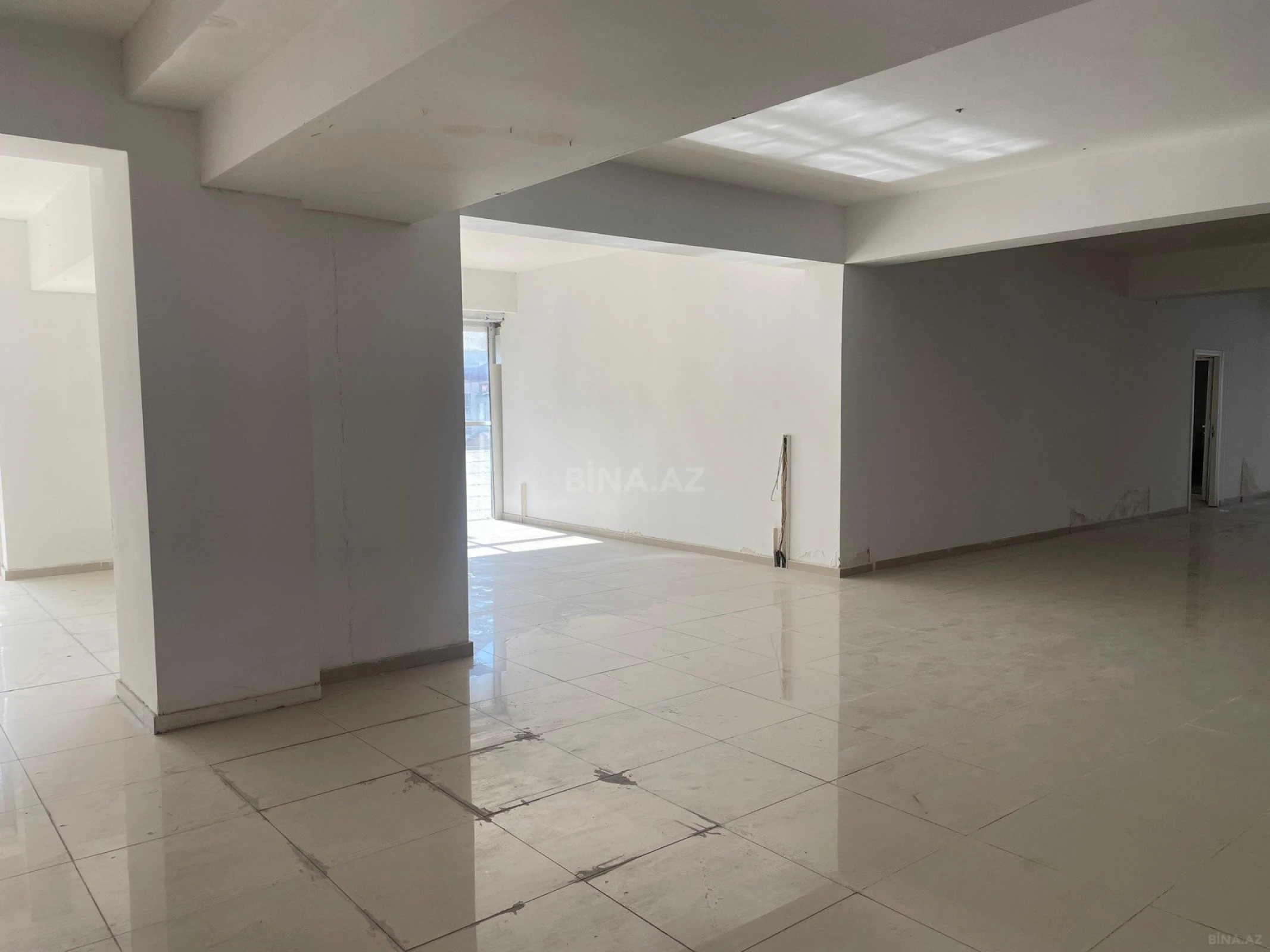 Kirayə verilir obyekt 2000 m²