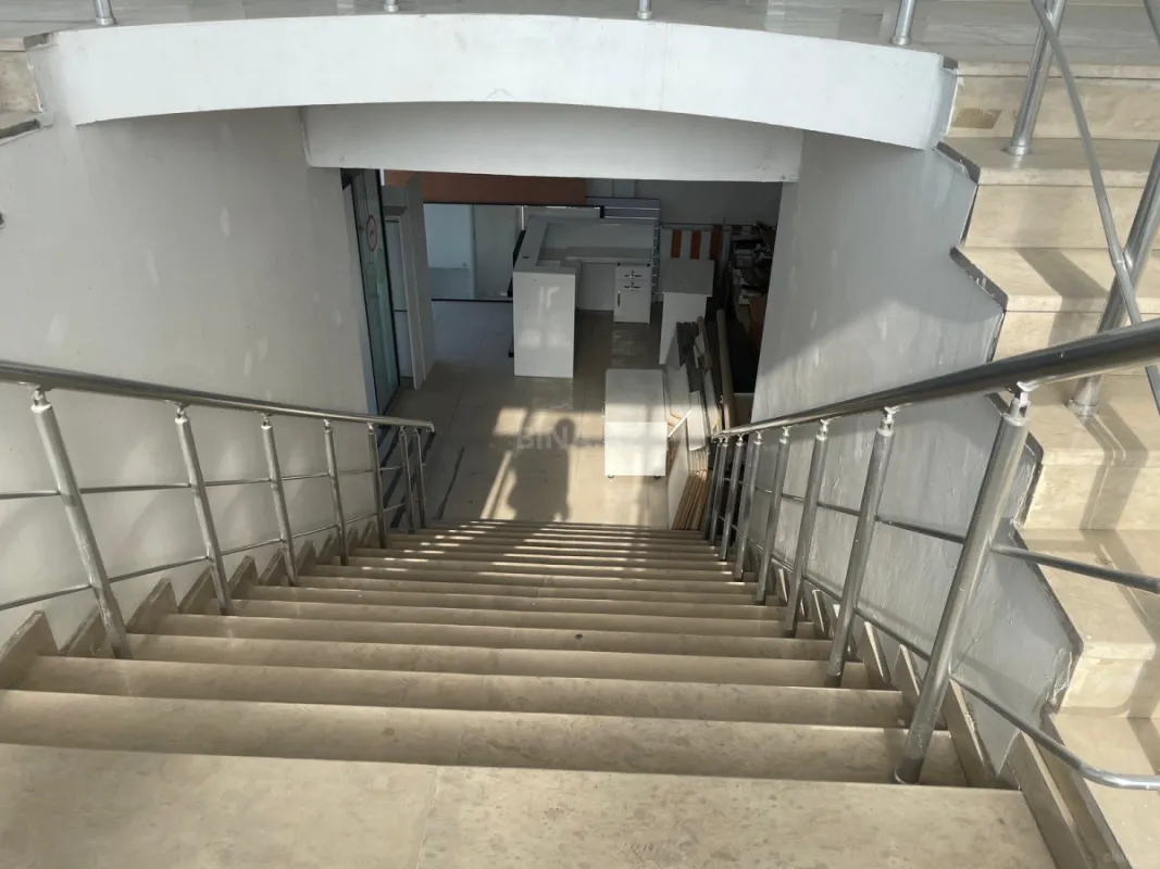 Kirayə verilir obyekt 2000 m²