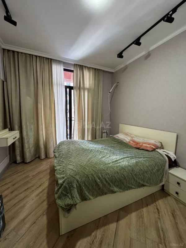 Satılır 2 otaqlı mənzil 65 m²