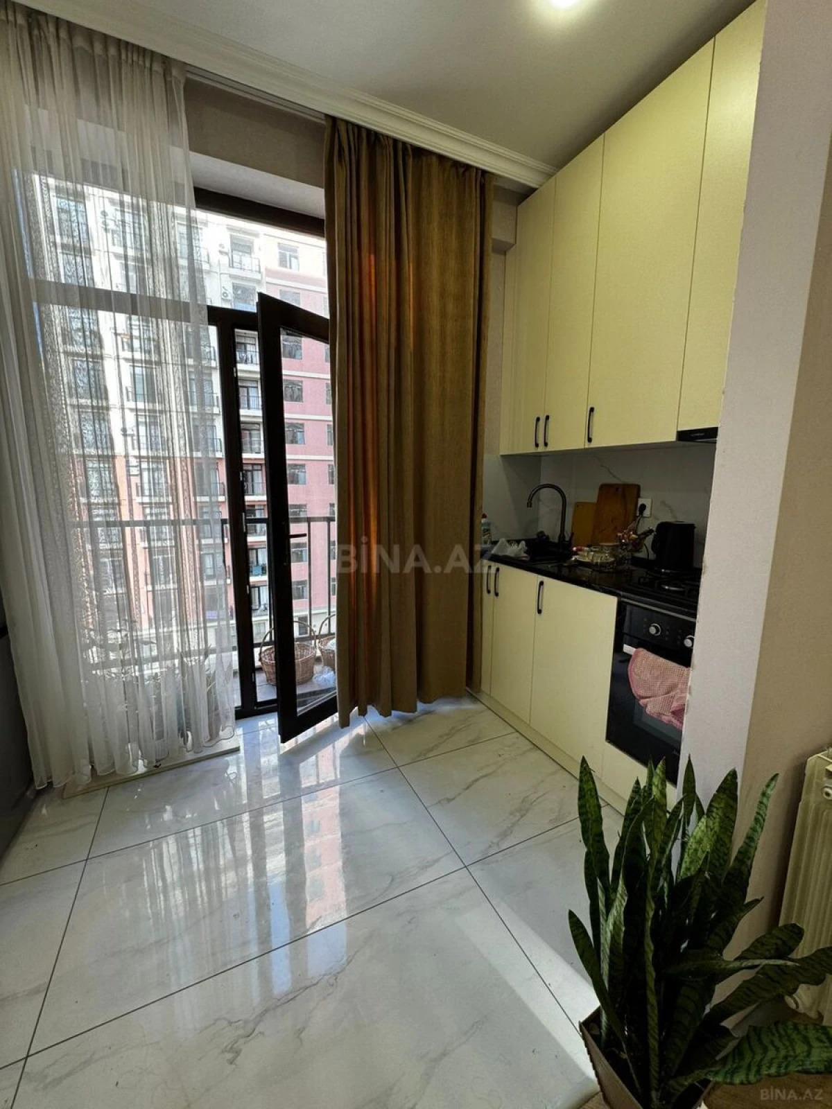 Satılır 2 otaqlı mənzil 65 m²