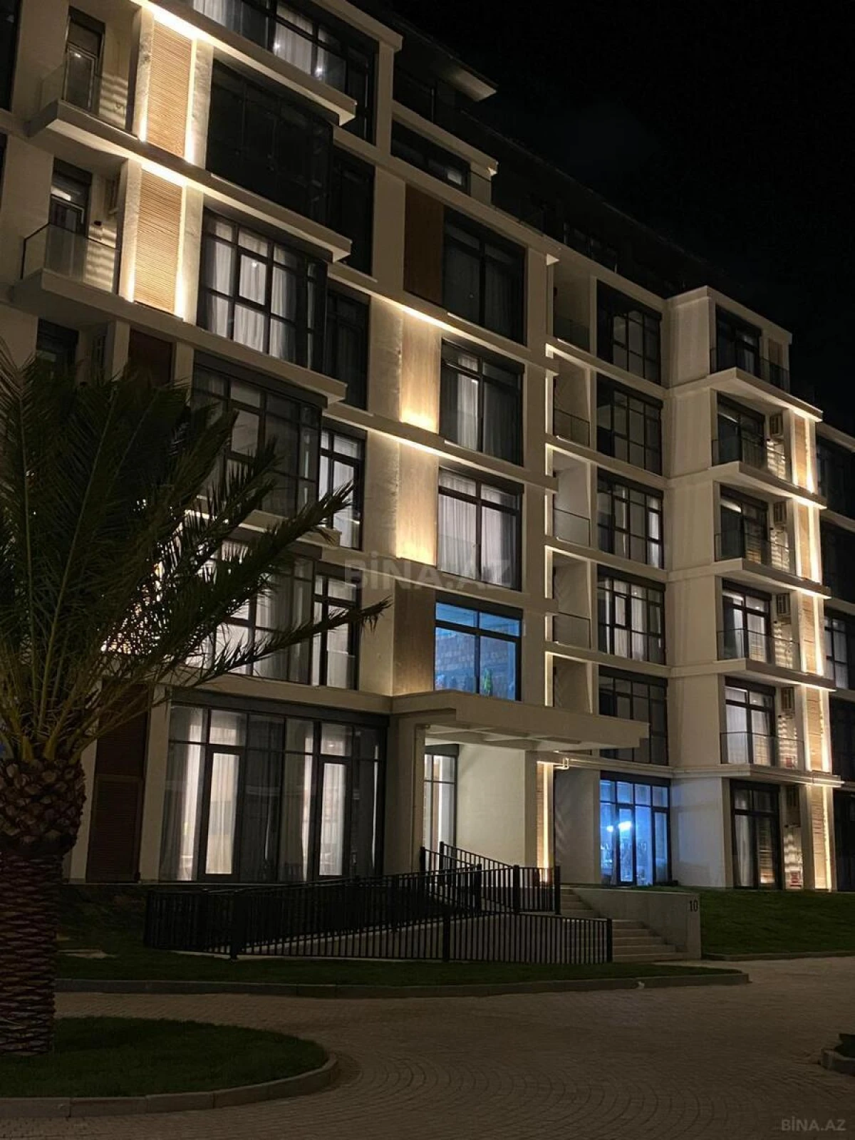 Kirayə verilir 2 otaqlı mənzil 77 m²