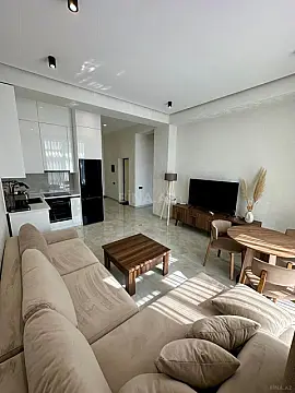 Kirayə verilir 2 otaqlı mənzil 77 m²