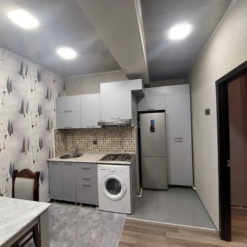 Kirayə verilir 2 otaqlı mənzil 80 m²