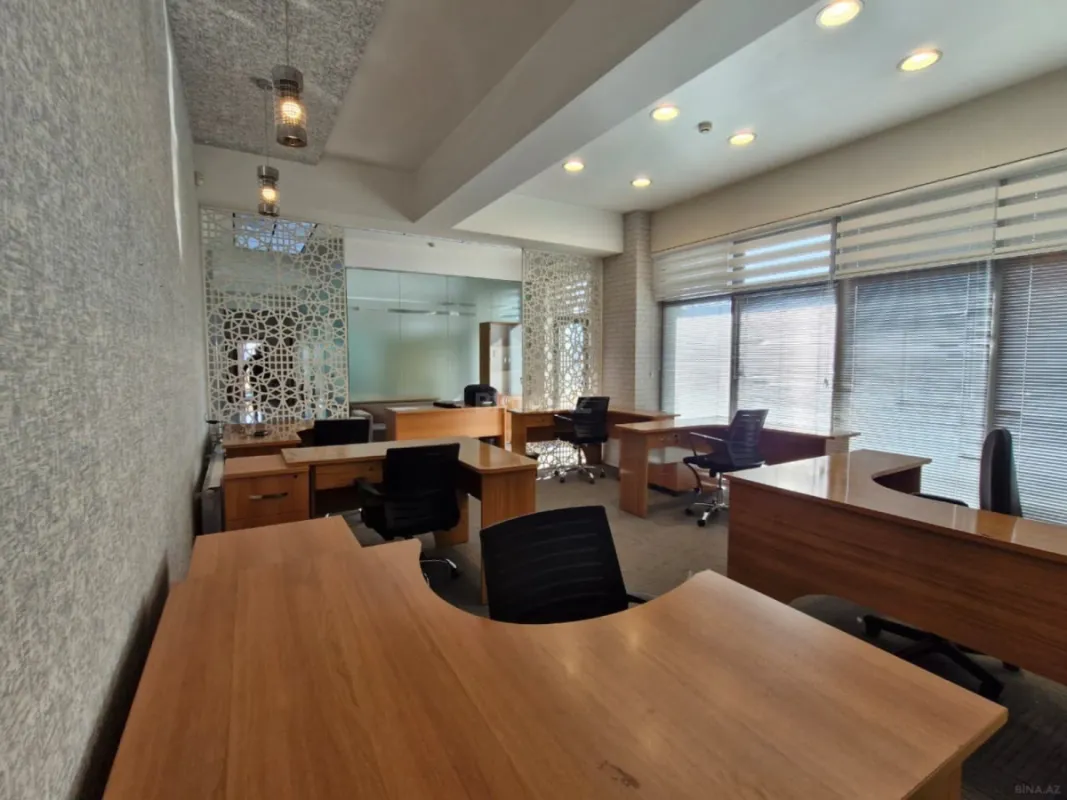Kirayə verilir 8 otaqlı ofis 285 m²