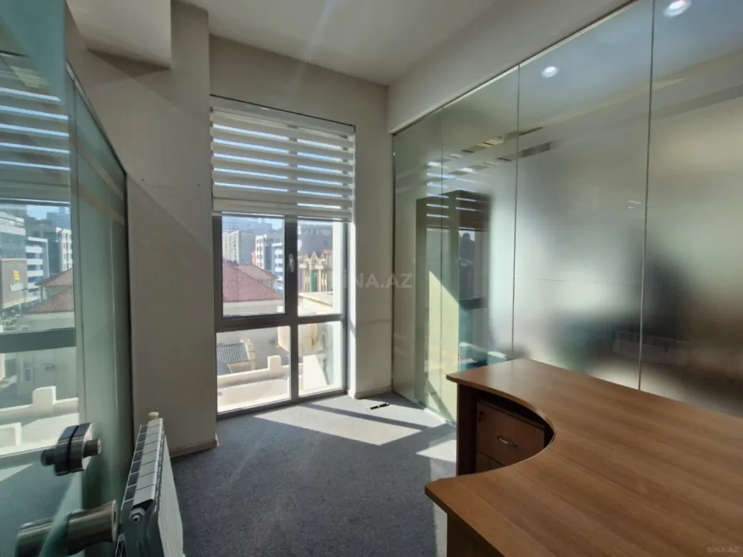 Kirayə verilir 8 otaqlı ofis 285 m²