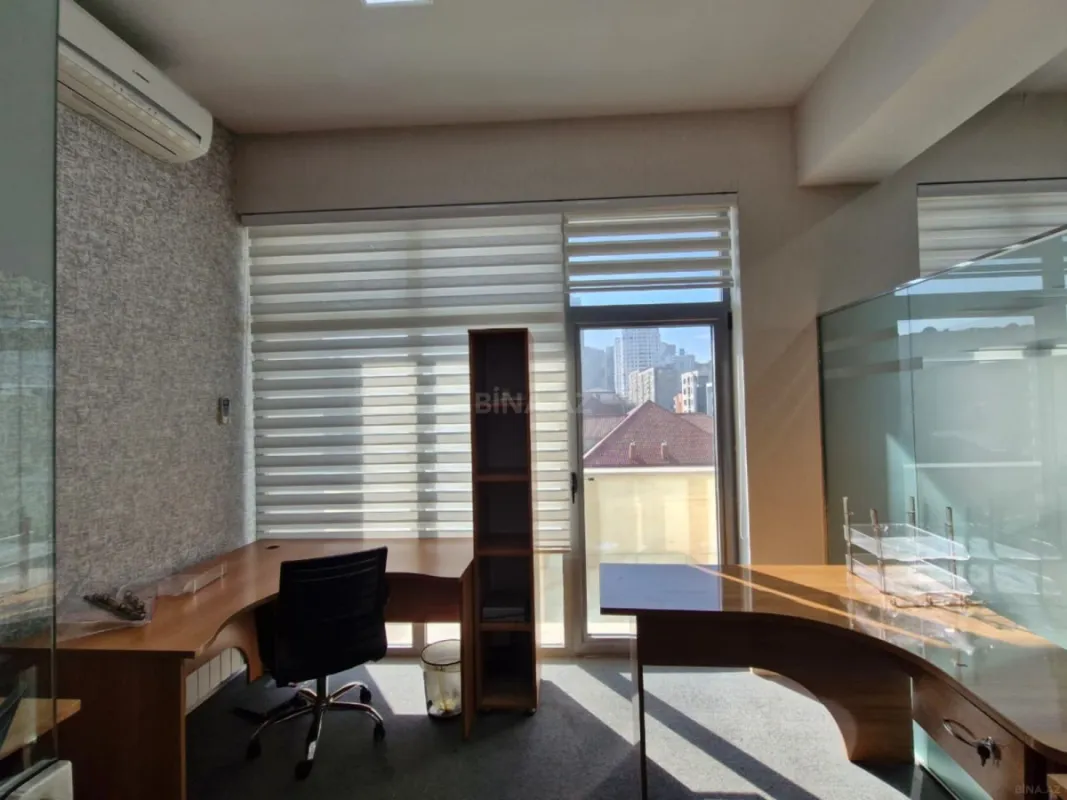 Kirayə verilir 8 otaqlı ofis 285 m²