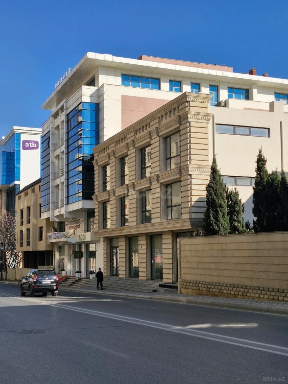 Kirayə verilir 8 otaqlı ofis 285 m²