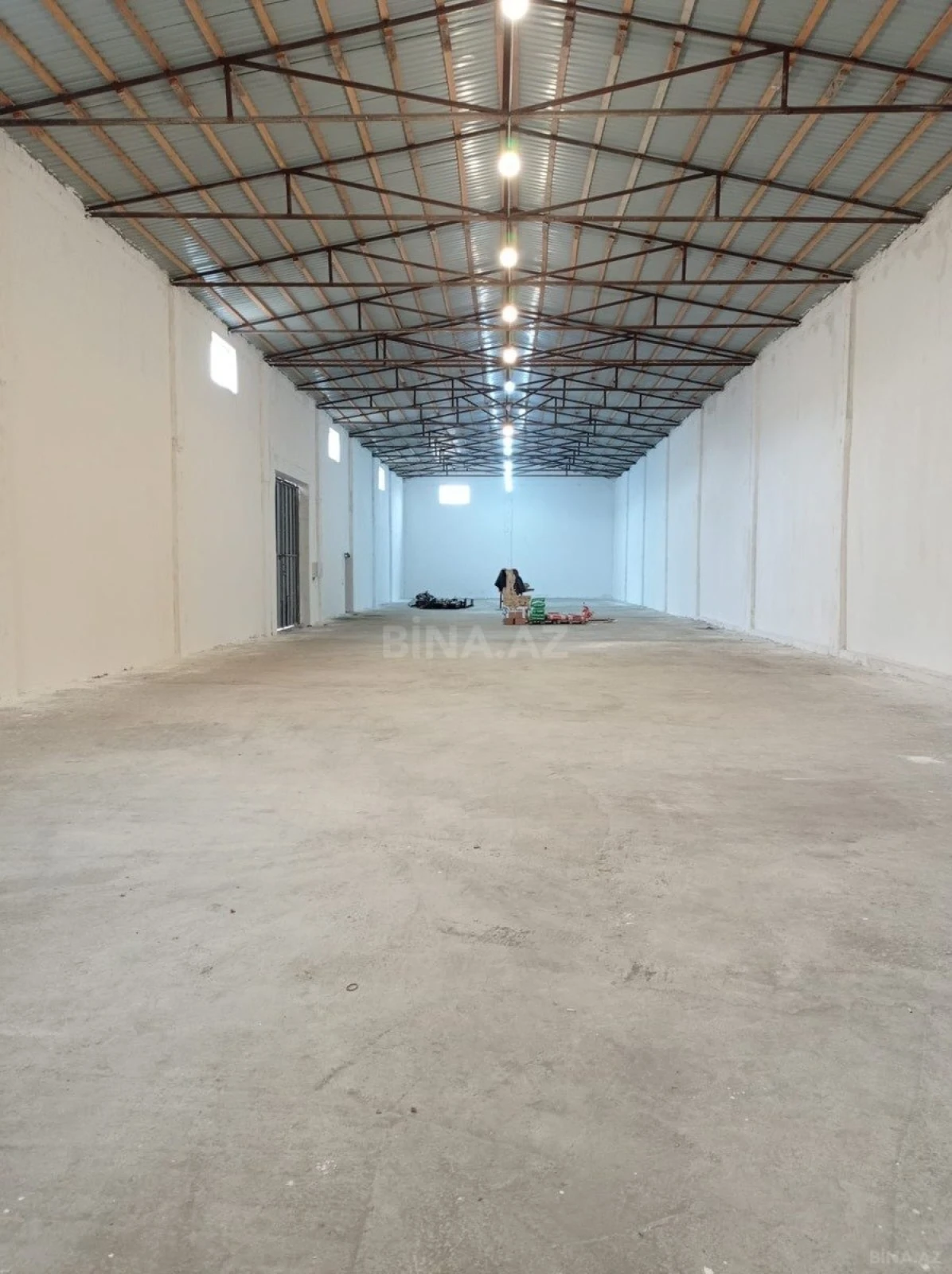 Kirayə verilir obyekt 840 m²