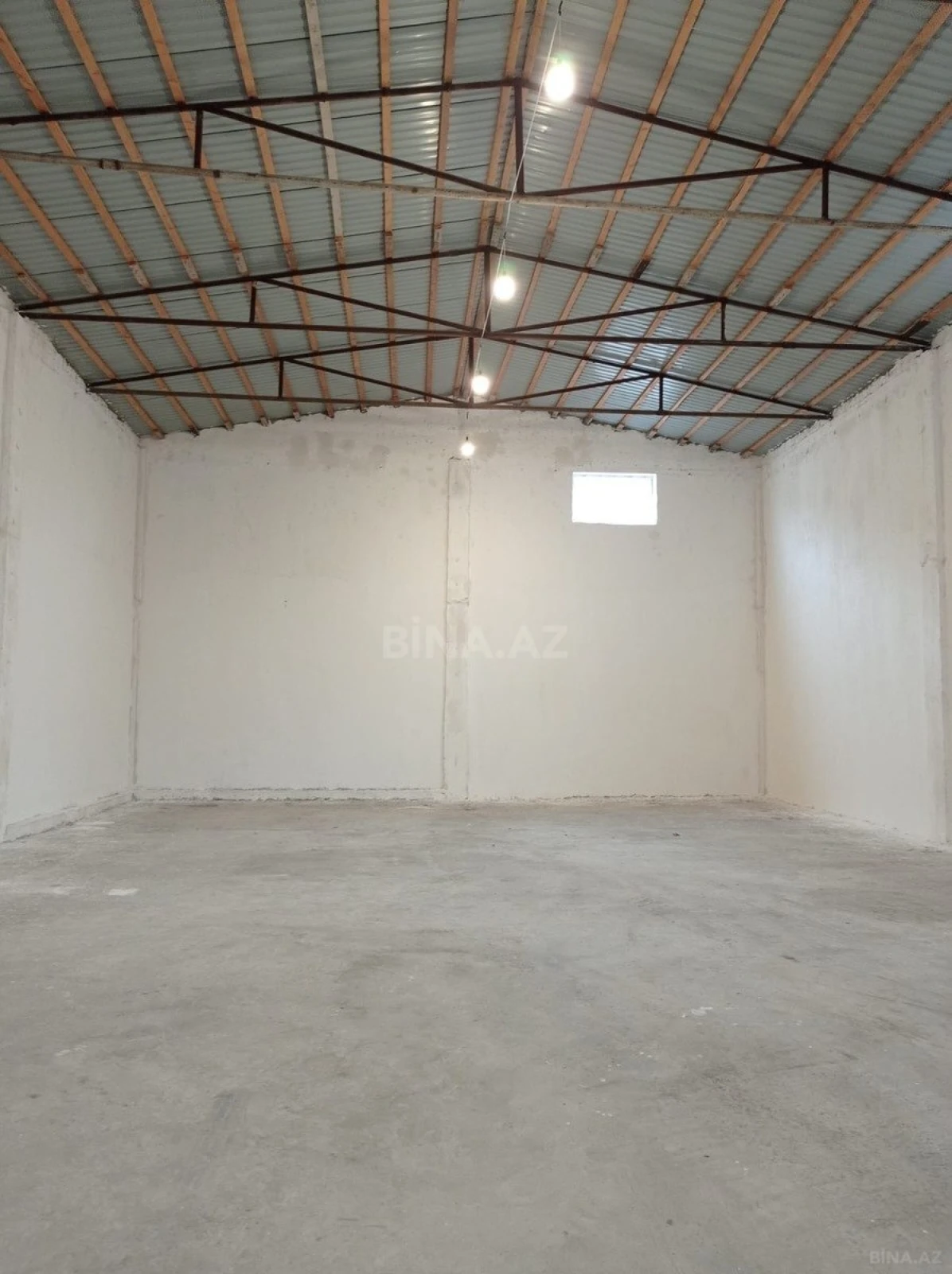 Kirayə verilir obyekt 840 m²