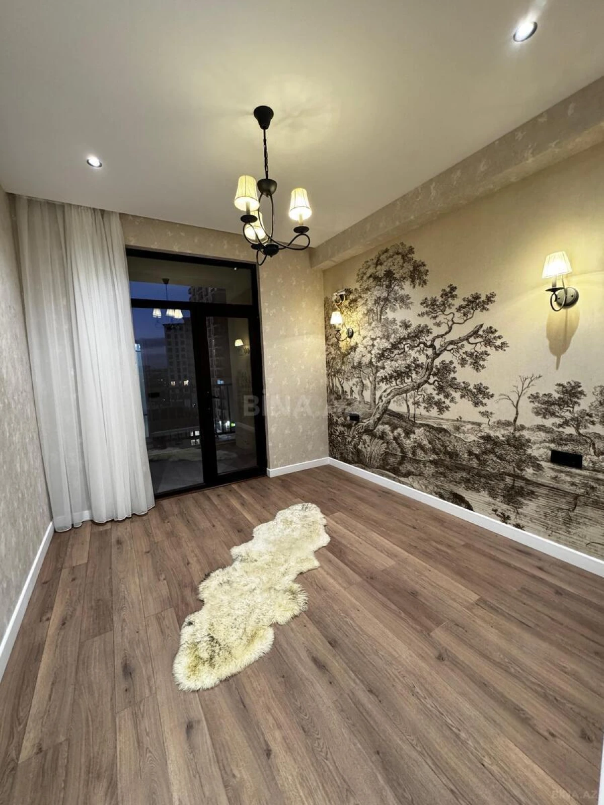 Satılır 2 otaqlı mənzil 61 m²