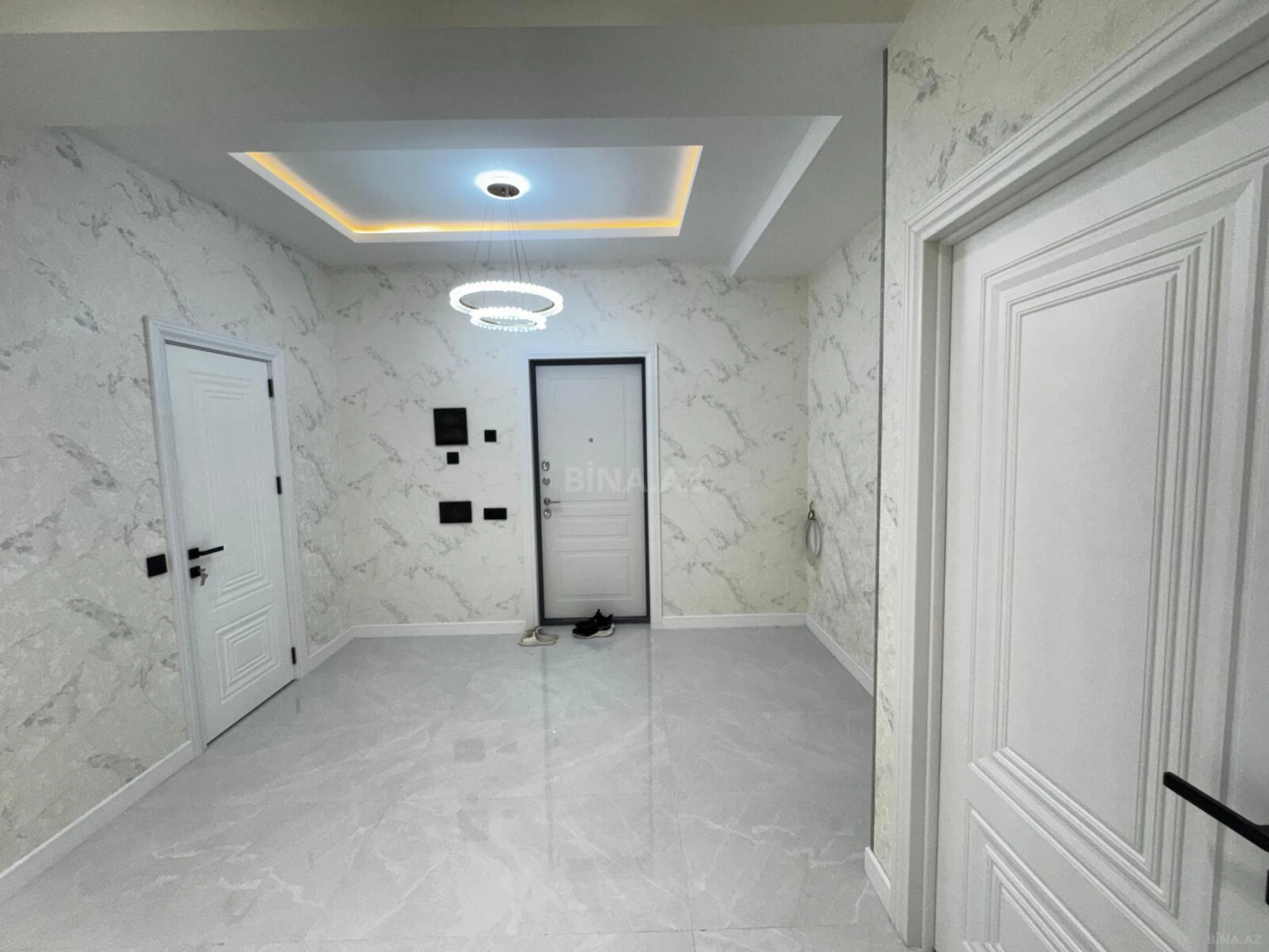 Satılır 2 otaqlı mənzil 61 m²