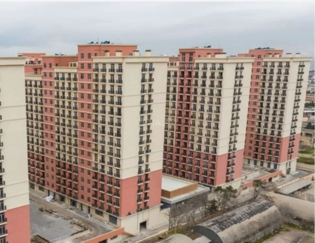 Satılır 2 otaqlı mənzil 61 m²