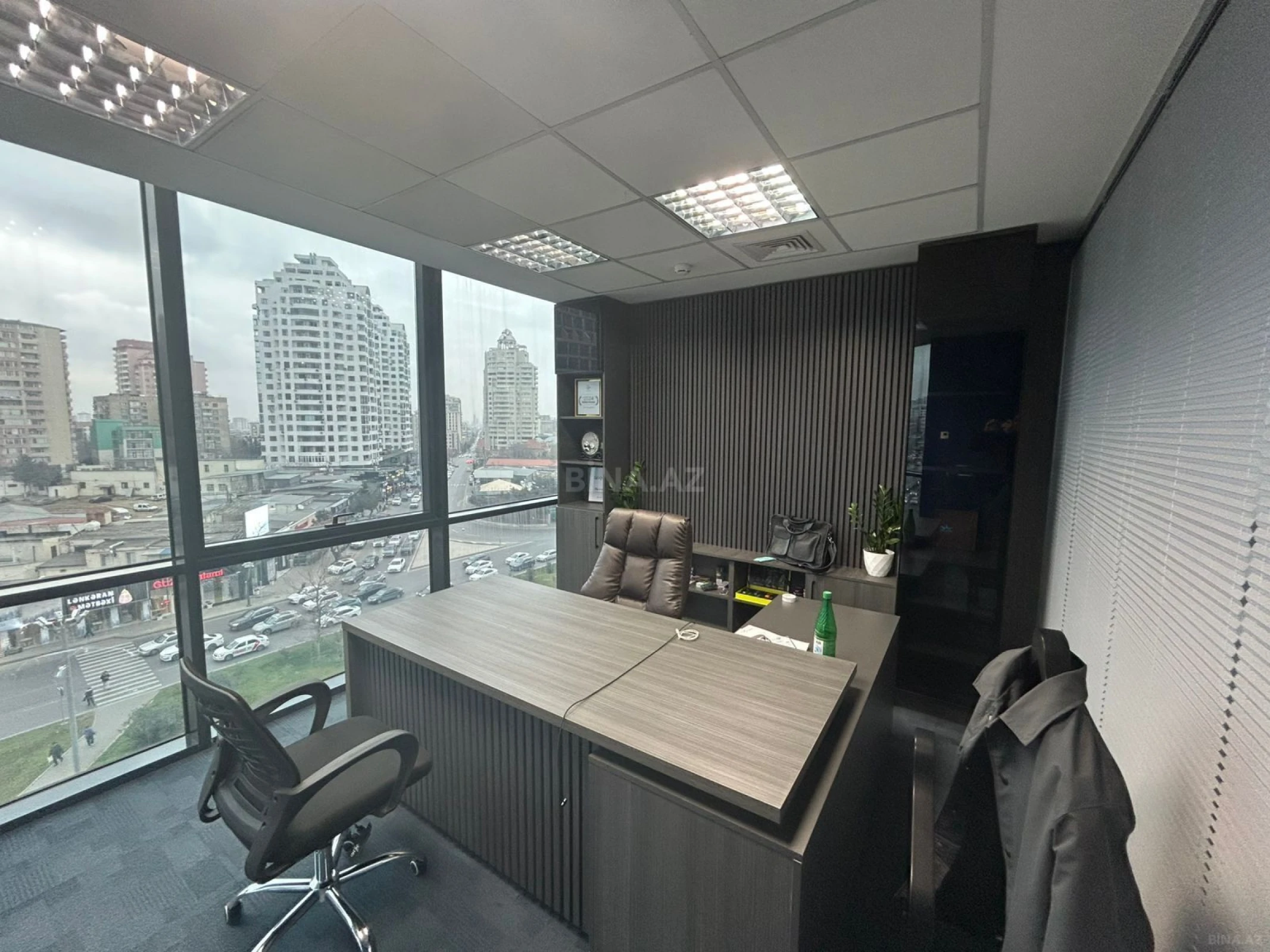 Kirayə verilir 3 otaqlı ofis 92 m²