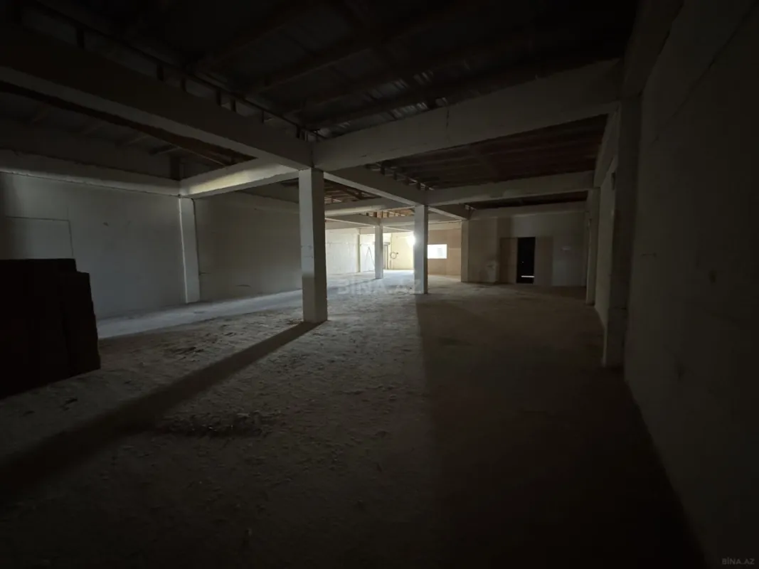 Satılır obyekt 580 m²