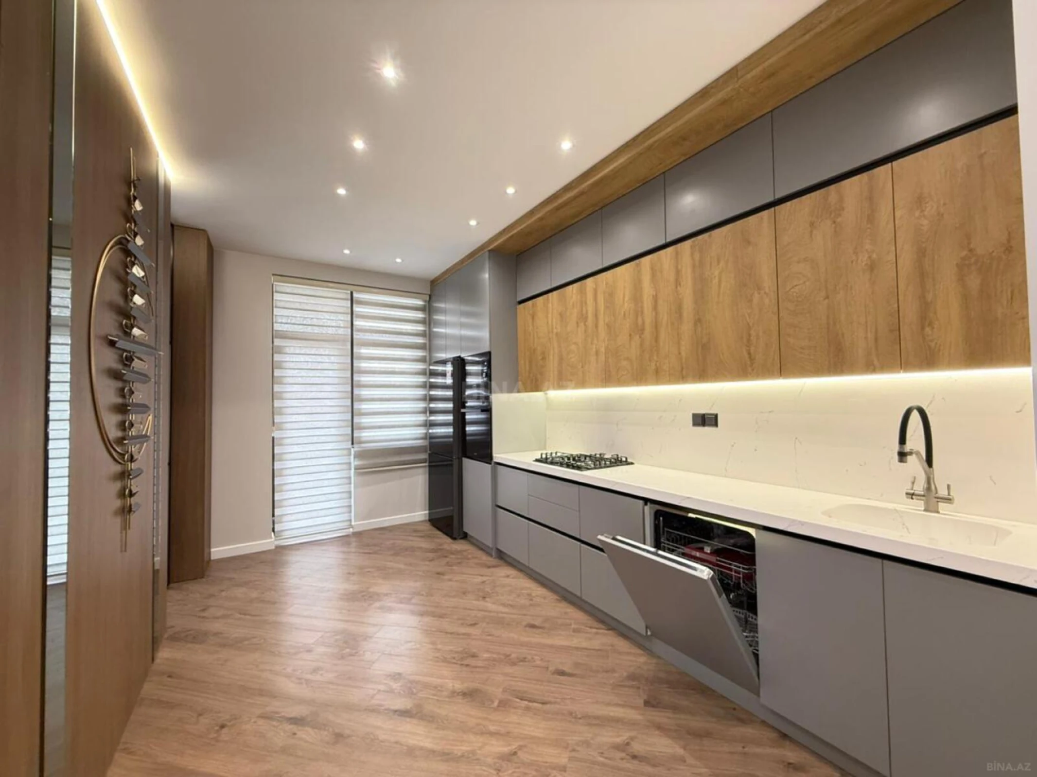 Satılır 3 otaqlı mənzil 120 m²