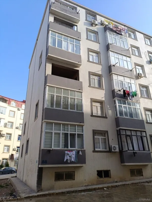 Satılır 1 otaqlı mənzil 56.8 m²