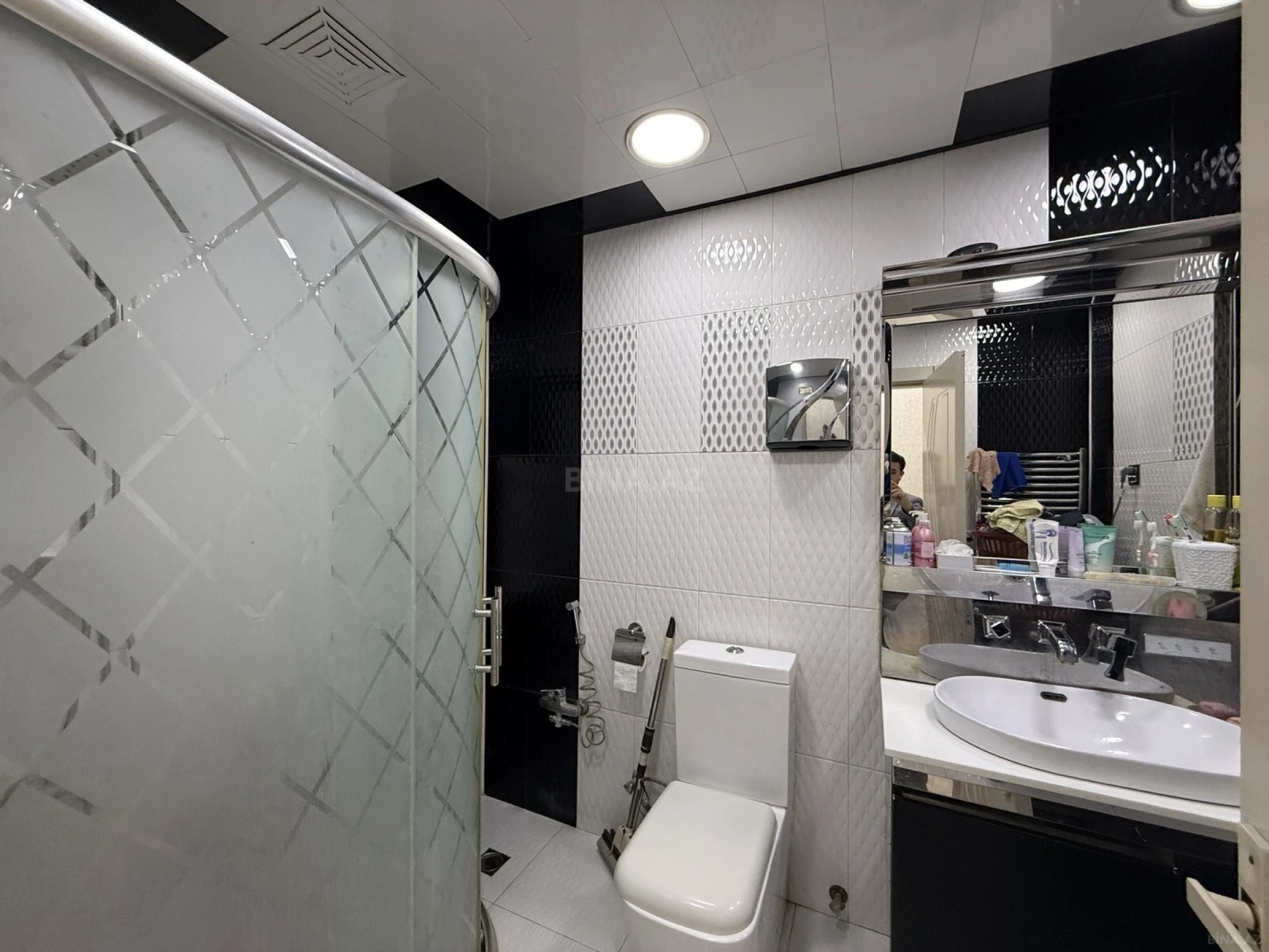 Satılır 3 otaqlı mənzil 96 m²