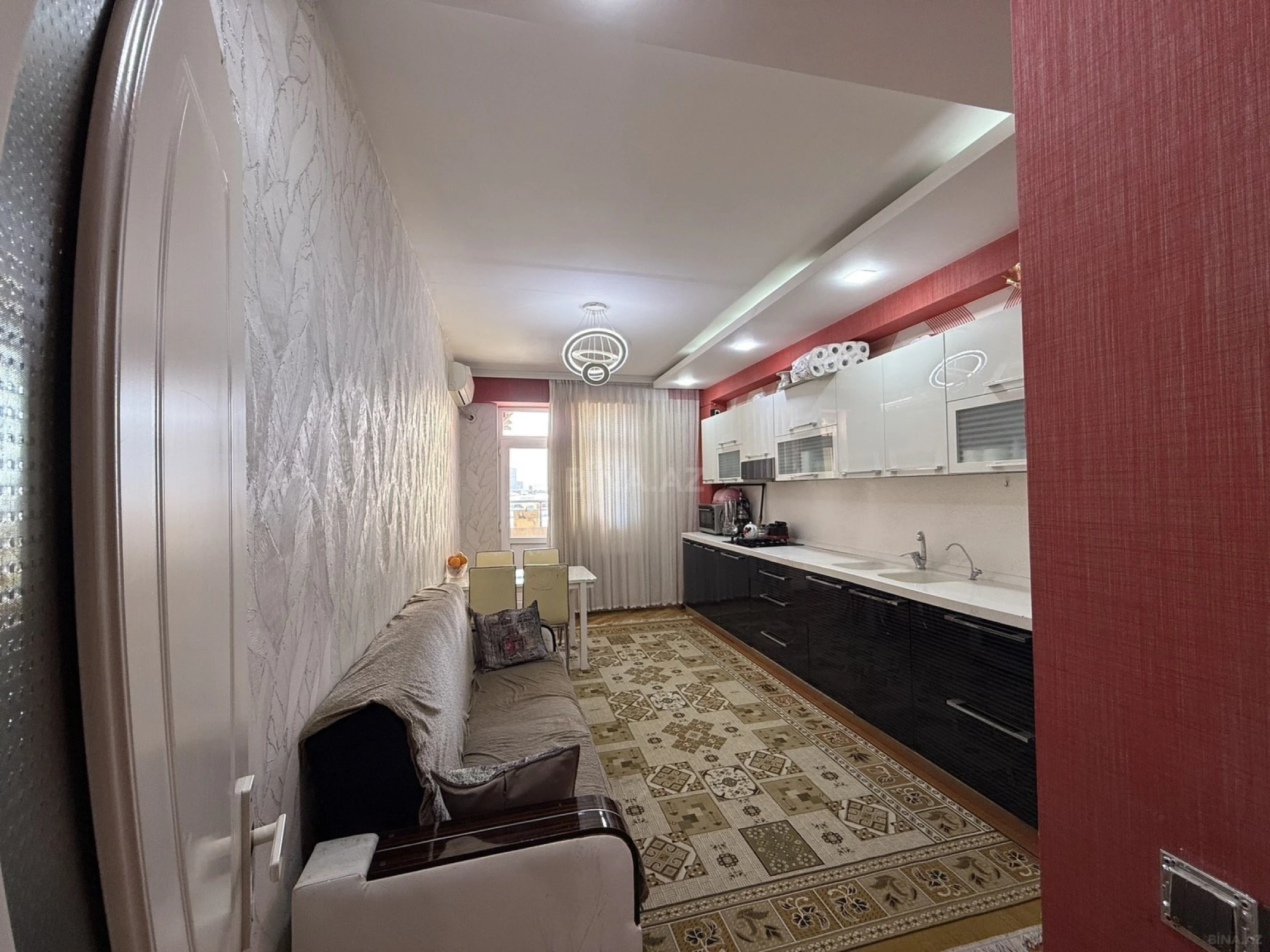 Satılır 3 otaqlı mənzil 96 m²