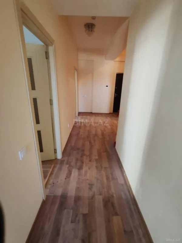 Kirayə verilir 2 otaqlı mənzil 76 m²