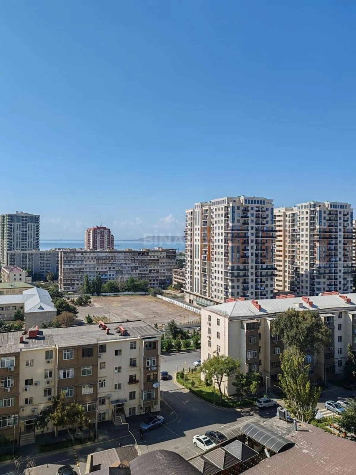 Kirayə verilir 2 otaqlı mənzil 76 m²