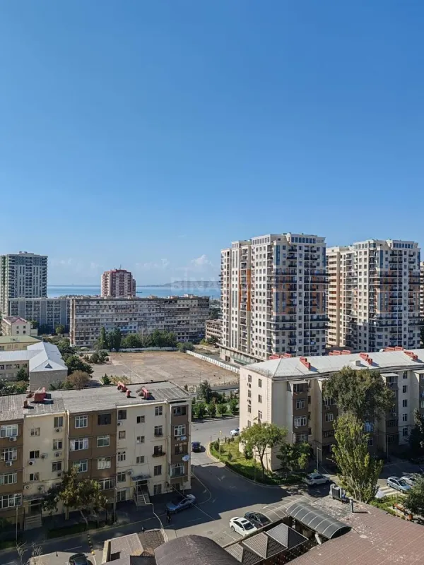 Kirayə verilir 2 otaqlı mənzil 76 m²