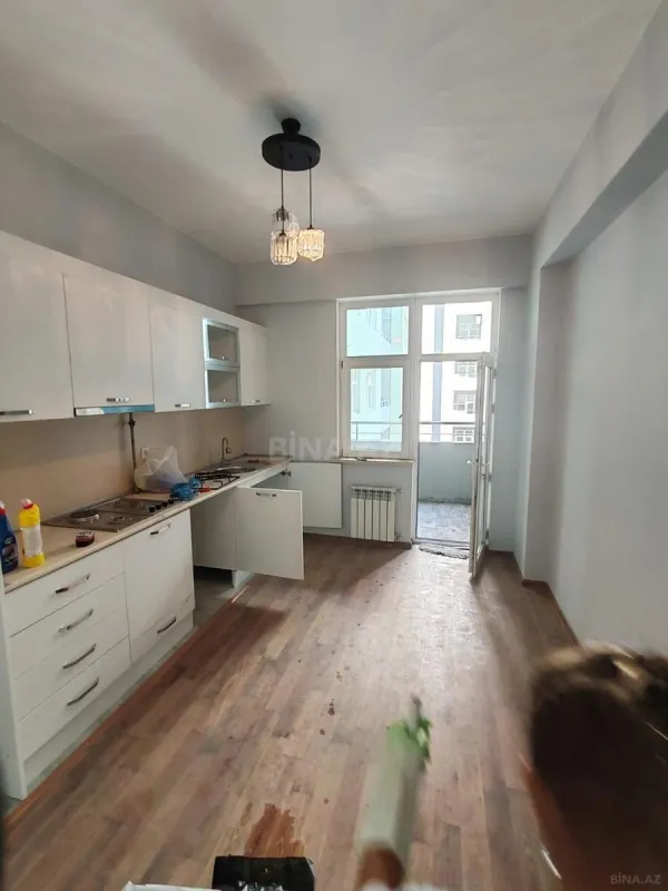 Kirayə verilir 2 otaqlı mənzil 76 m²