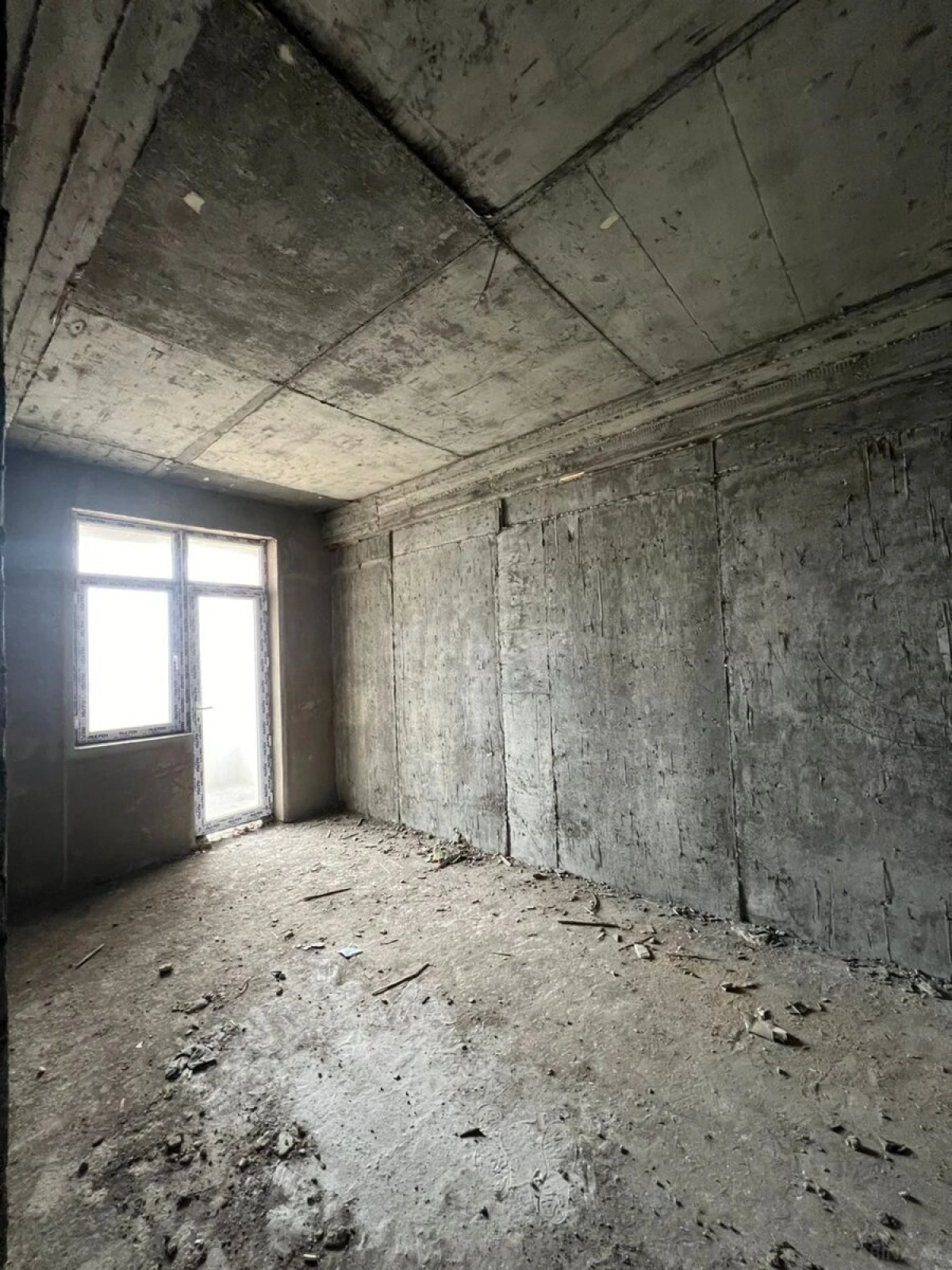 Satılır 3 otaqlı mənzil 129 m²