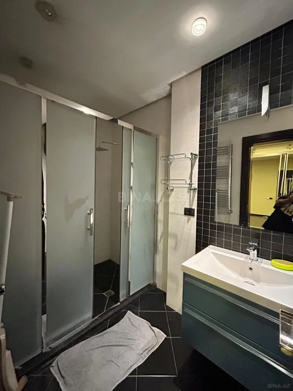 Kirayə verilir 4 otaqlı mənzil 190 m²