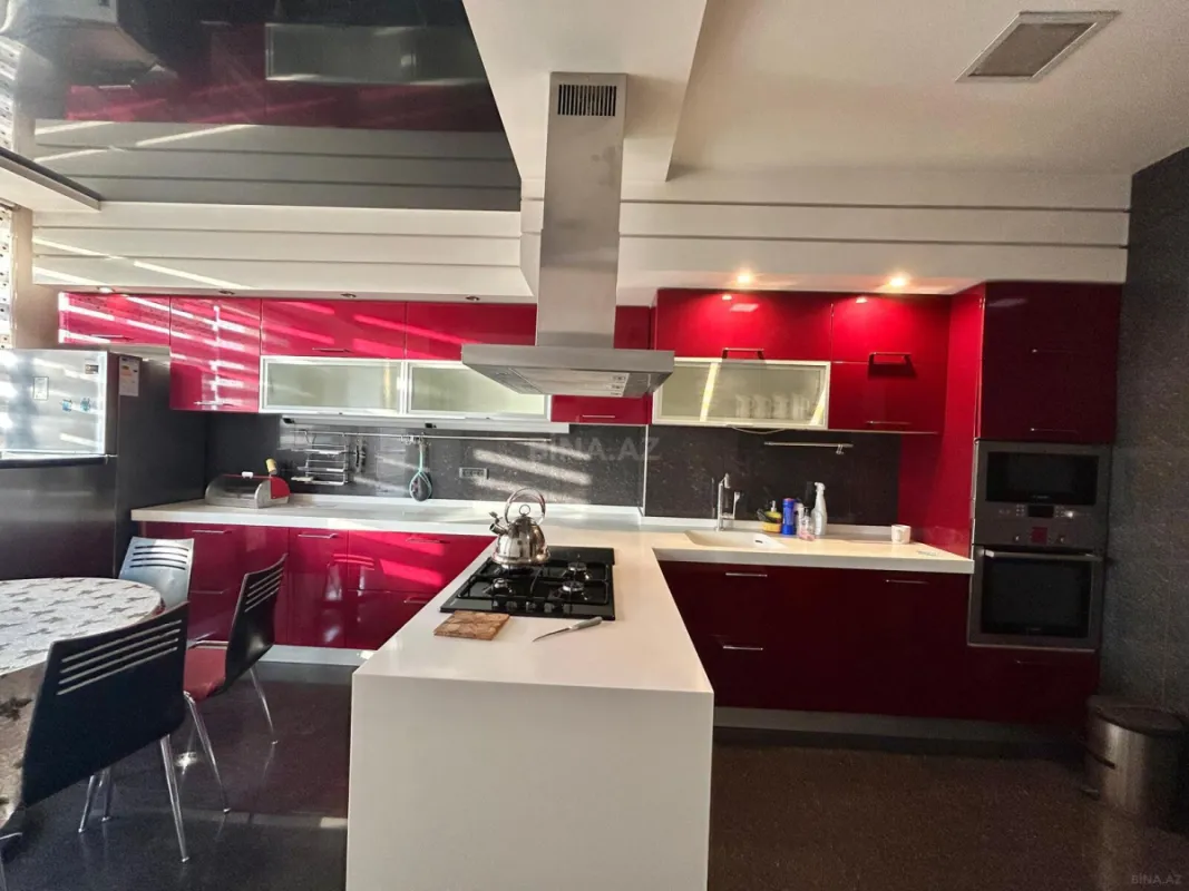 Kirayə verilir 4 otaqlı mənzil 190 m²