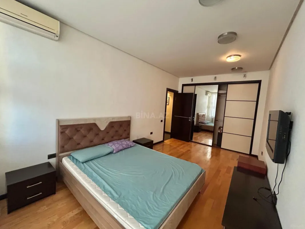 Kirayə verilir 4 otaqlı mənzil 190 m²