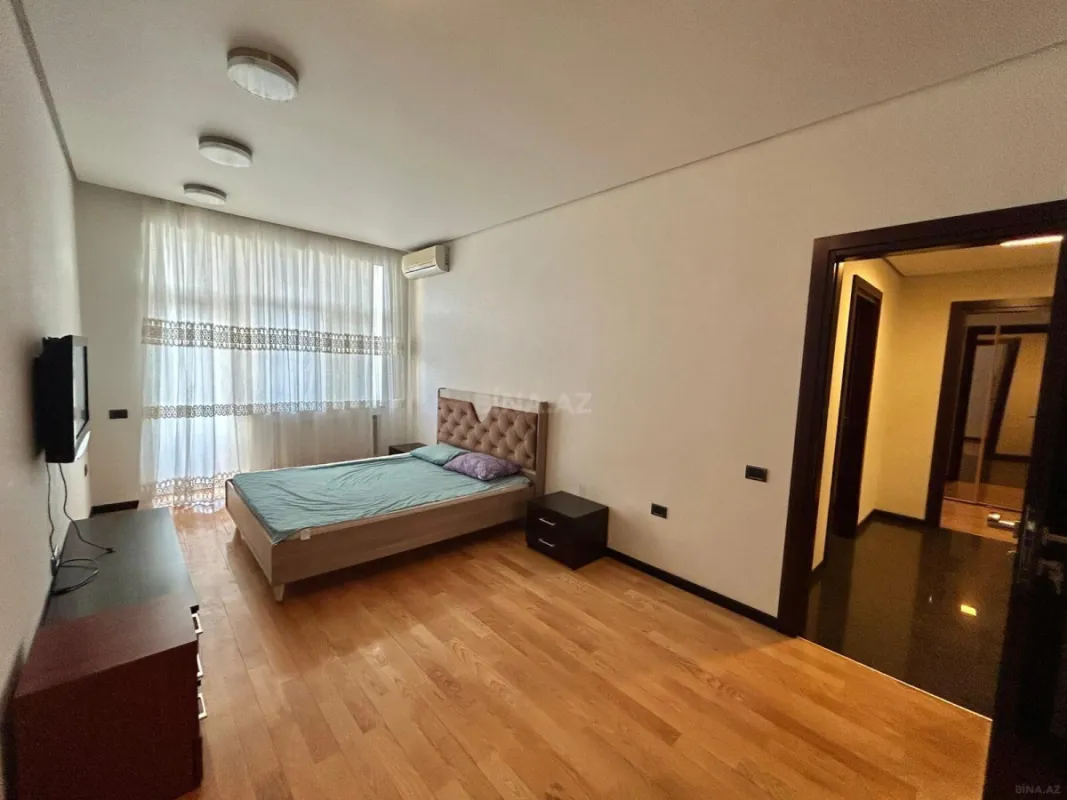 Kirayə verilir 4 otaqlı mənzil 190 m²