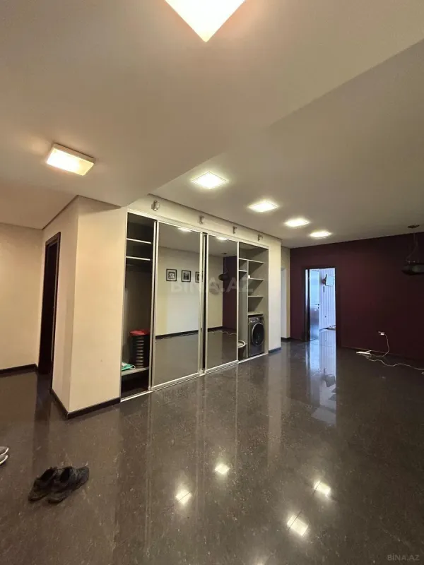 Kirayə verilir 4 otaqlı mənzil 190 m²