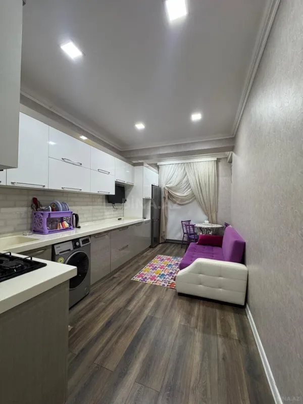 Satılır 2 otaqlı mənzil 88 m²