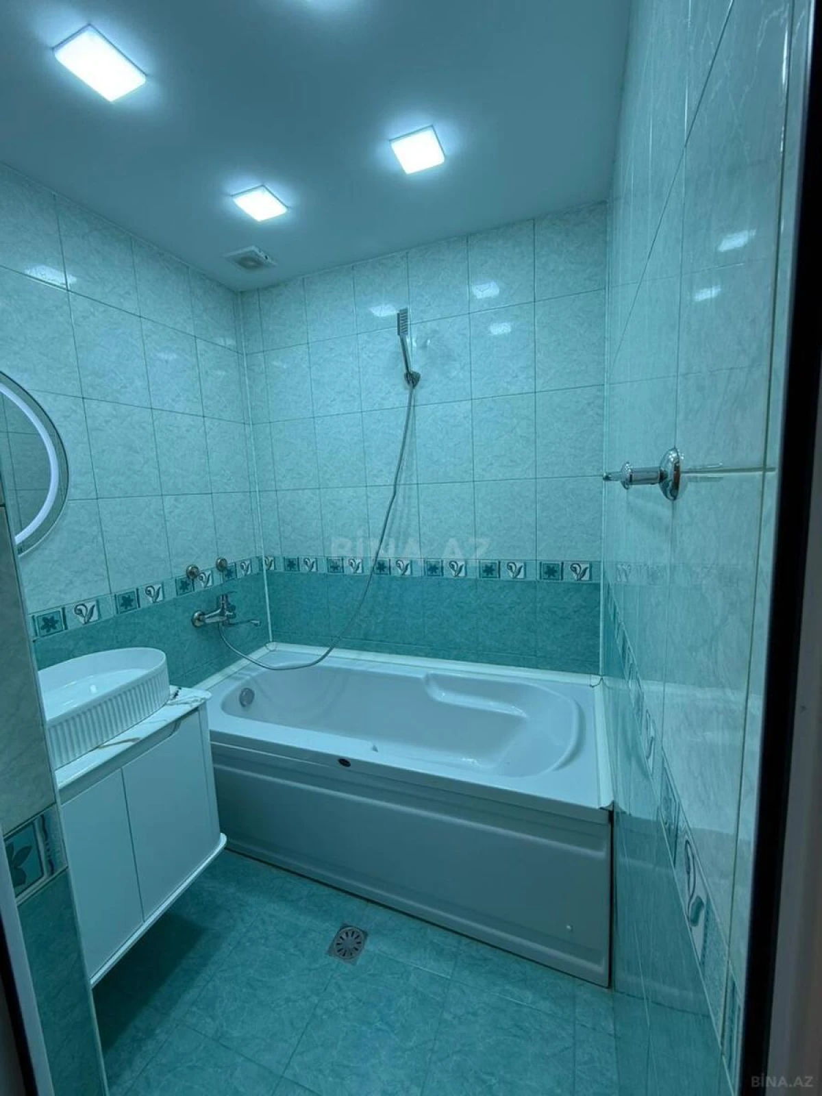 Satılır 3 otaqlı mənzil 62 m²