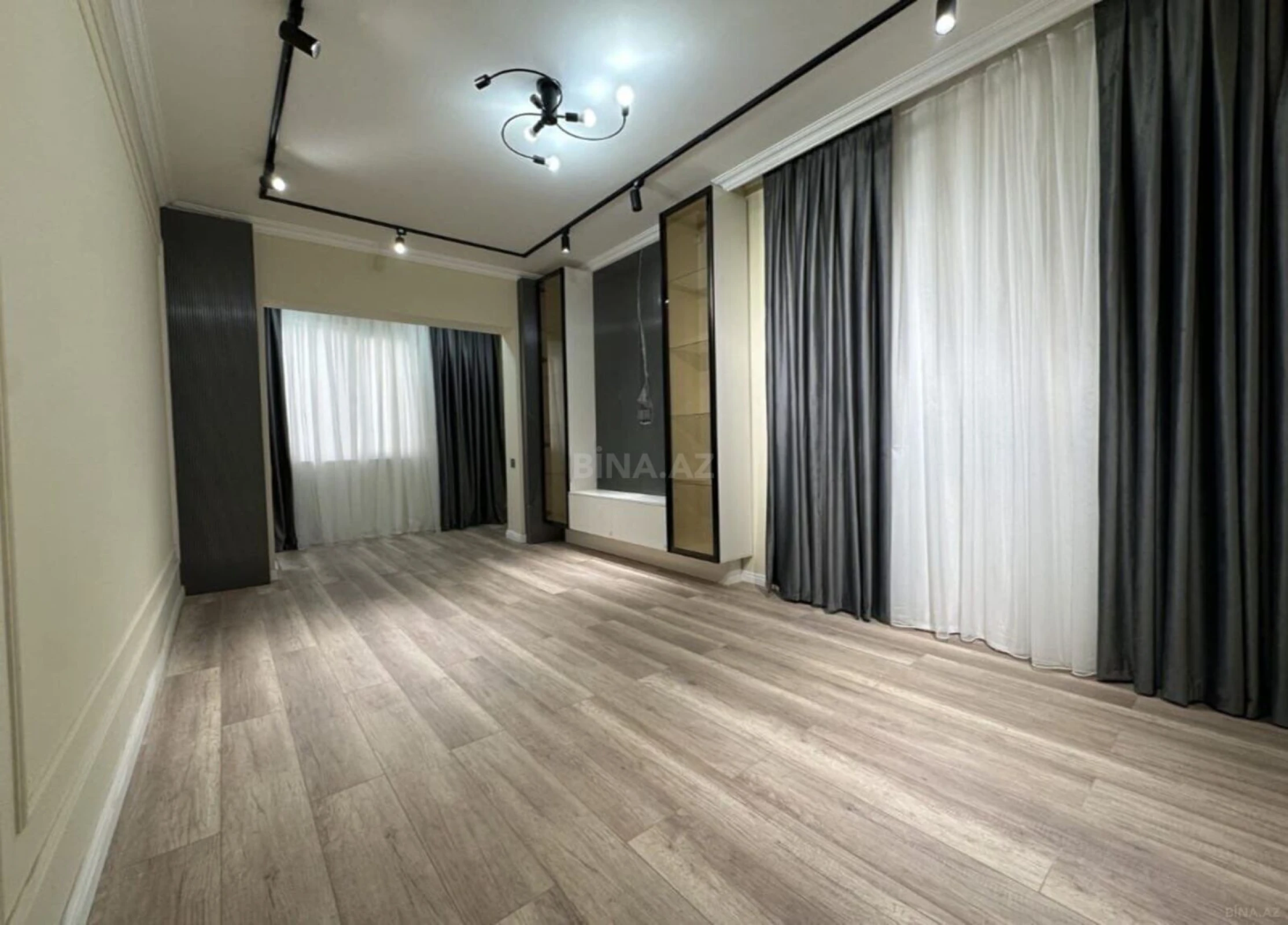 Satılır 3 otaqlı mənzil 77 m²