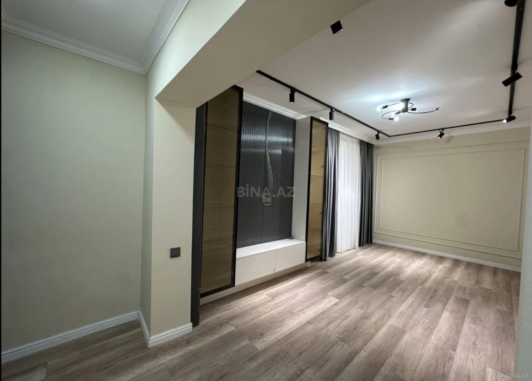 Satılır 3 otaqlı mənzil 77 m²