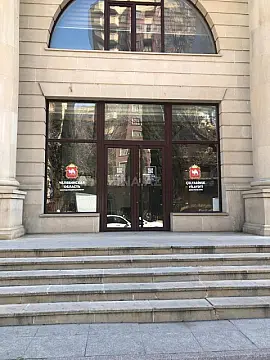 Kirayə verilir 7 otaqlı ofis 220 m²