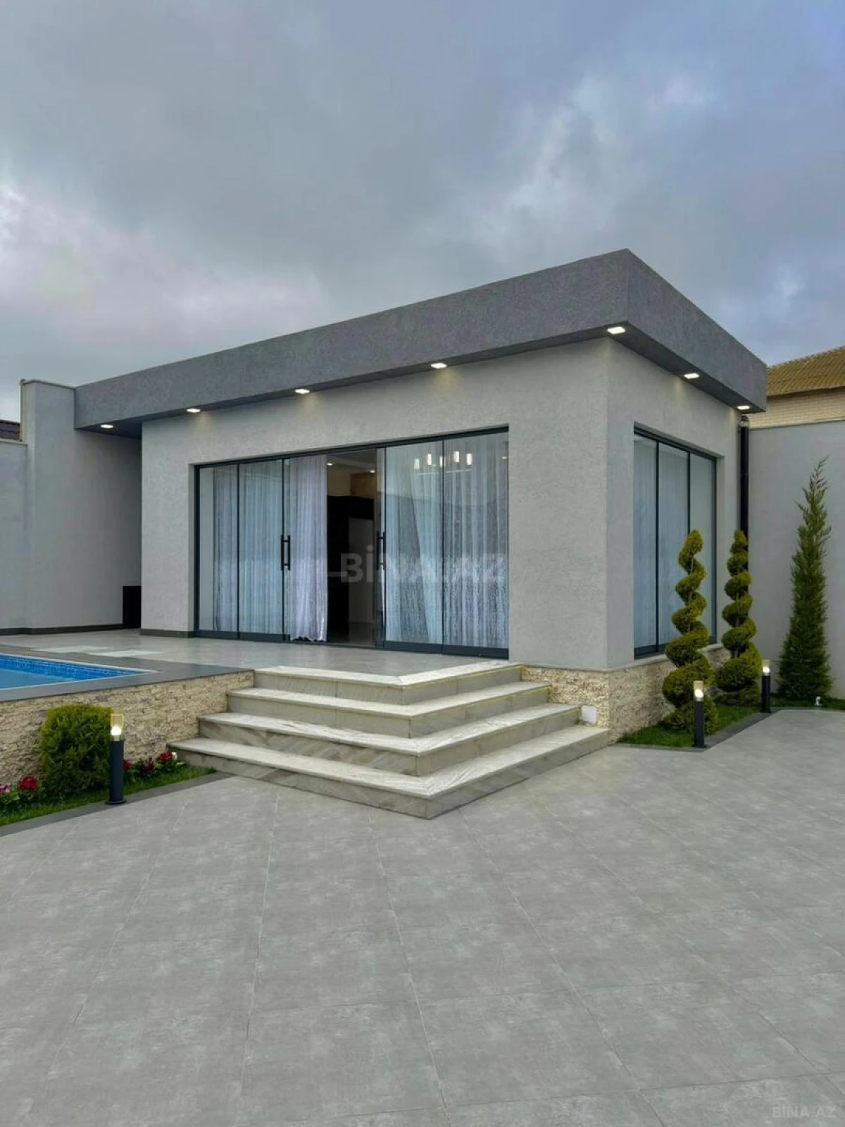 Satılır 4 otaqlı həyət evi 202 m²