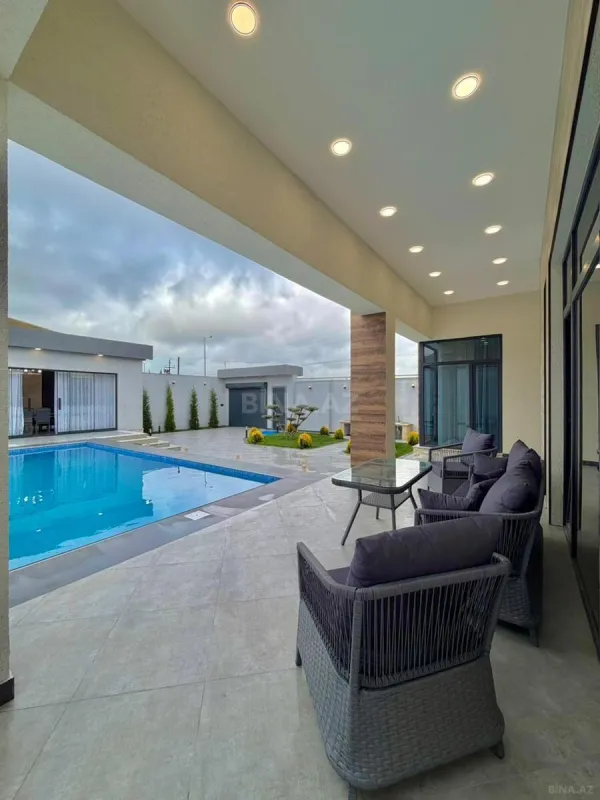 Satılır 4 otaqlı həyət evi 202 m²