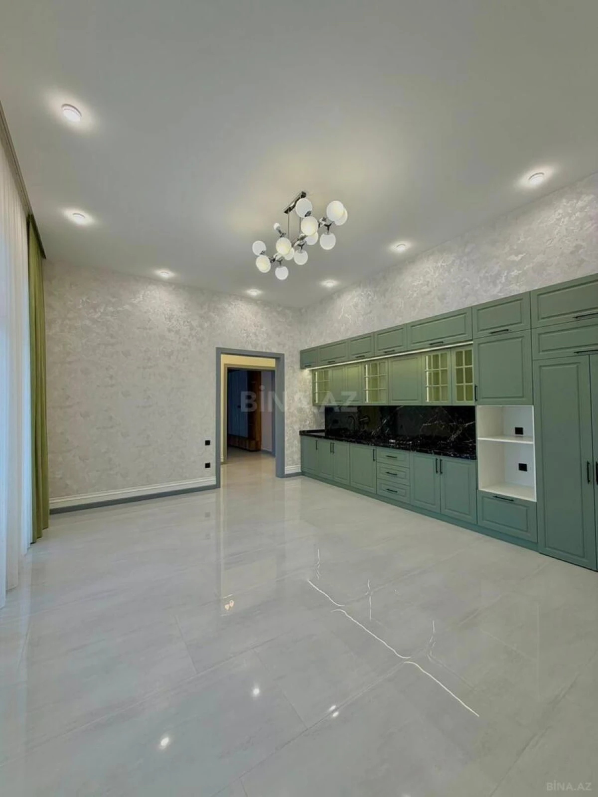 Satılır 4 otaqlı həyət evi 202 m²