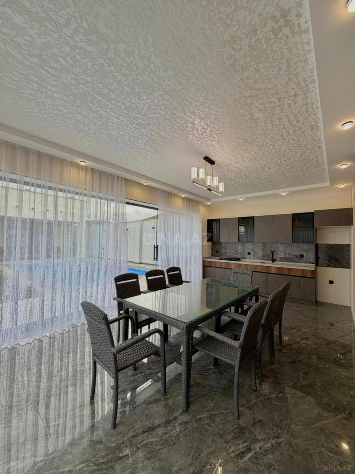 Satılır 4 otaqlı həyət evi 202 m²