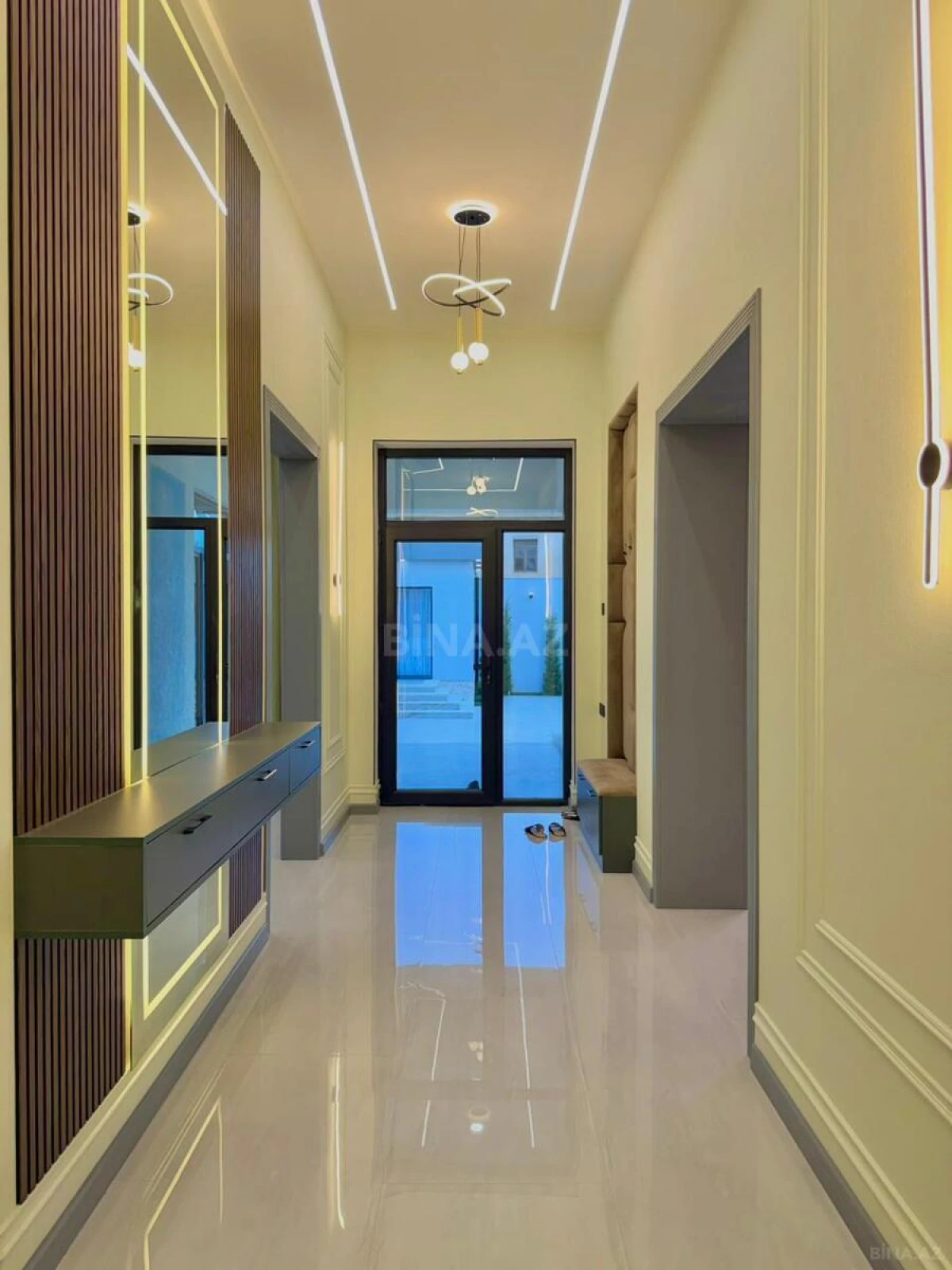 Satılır 4 otaqlı həyət evi 202 m²