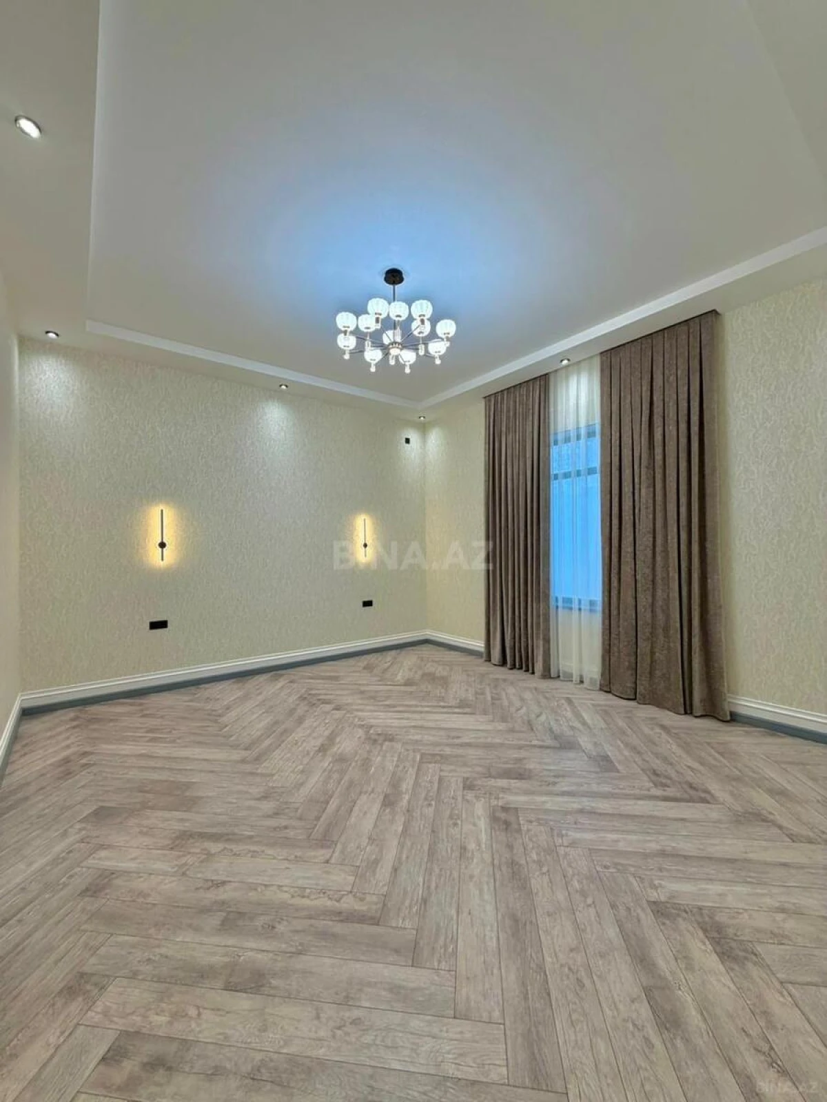 Satılır 4 otaqlı həyət evi 202 m²