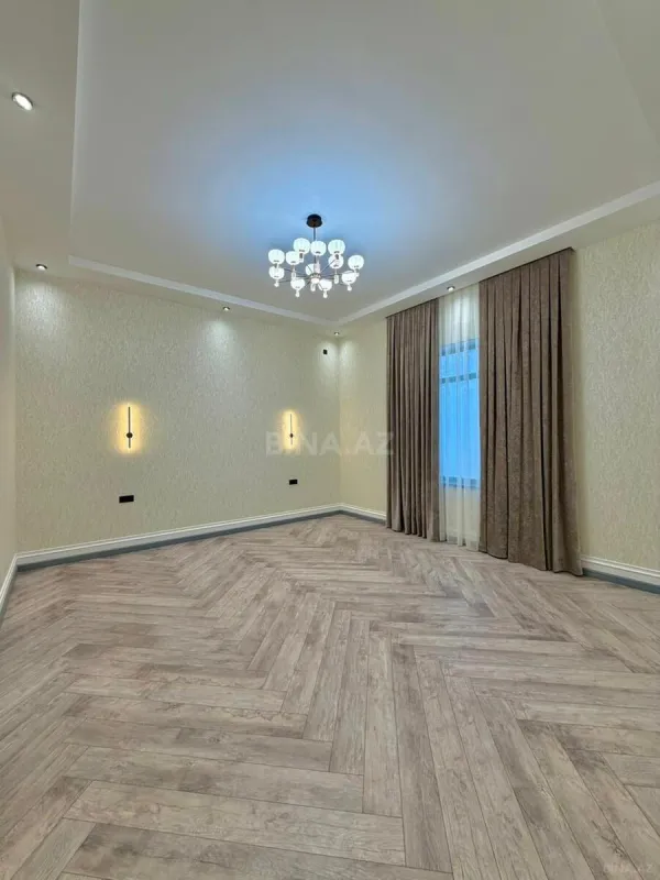 Satılır 4 otaqlı həyət evi 202 m²